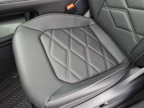 New 2026 Volkswagen Atlas SE image 13