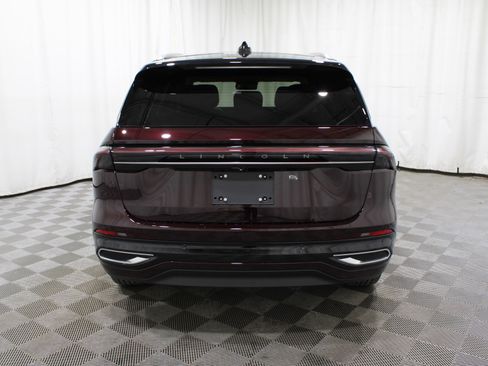 Used 2025 Lincoln Nautilus Reserve AWD/4WD image 26
