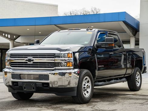 Used 2017 Chevrolet Silverado 3500 W/T w/ WT Convenience Package image 3