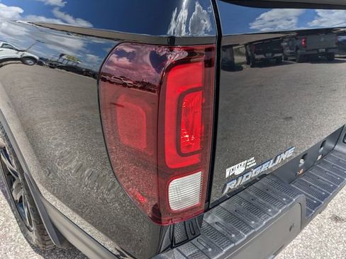 Used 2023 Honda Ridgeline Black Edition image 11