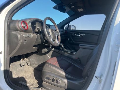 Used 2019 Chevrolet Blazer RS w/ Sun and Wheels Package FWD image 10