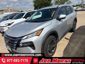 Used 2025 Nissan Rogue SV FWD video 1