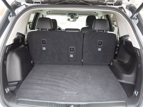 Used 2023 Jeep Grand Cherokee Limited image 22