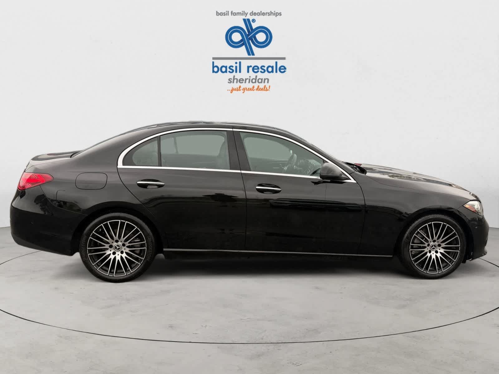 Used 2025 Mercedes-Benz C 300 4MATIC Sedan image 8
