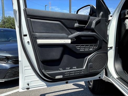 Used 2024 Toyota Tacoma TRD Off-Road image 17