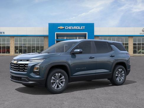 New 2026 Chevrolet Equinox LT FWD image 2