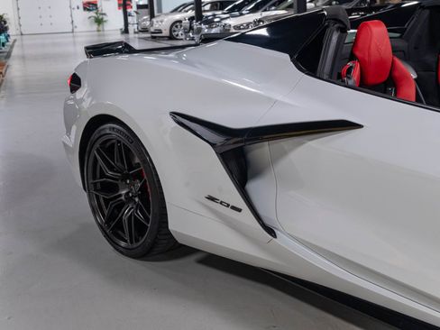 Used 2023 Chevrolet Corvette Z06 RWD image 71