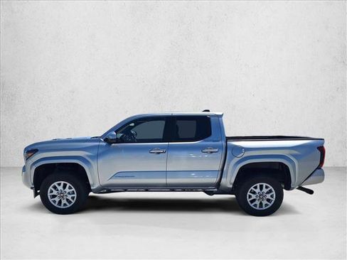 Used 2024 Toyota Tacoma SR5 AWD/4WD image 8