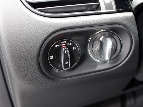 New 2026 Porsche Macan image 26