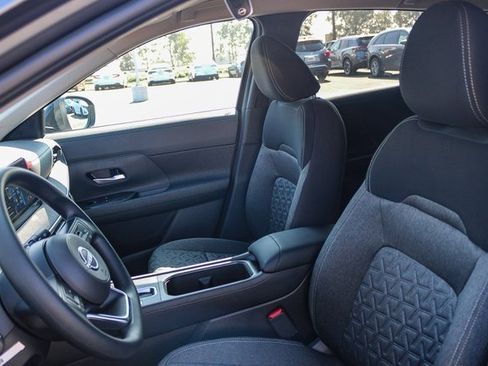 New 2026 Nissan Kicks SV image 18