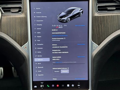 Used 2013 Tesla Model S Performance image 34