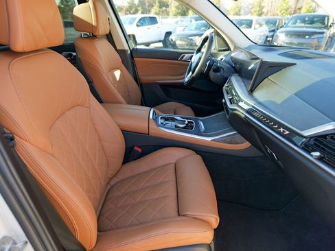 Used 2023 BMW X7 xDrive40i w/ Premium Package image 37