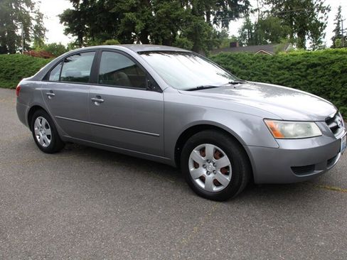 Used 2007 Hyundai Sonata GLS FWD image 2