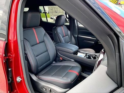 New 2026 Chevrolet Traverse RS w/ LPO, Floor Liner Package AWD/4WD image 31