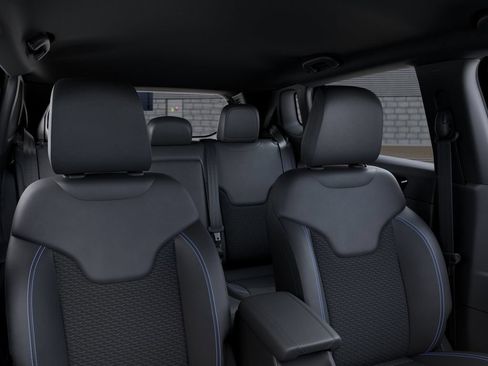 New 2026 Jeep Compass Latitude AWD/4WD image 19