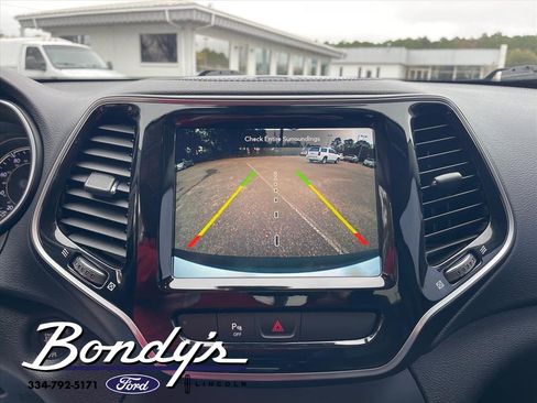 Used 2019 Jeep Cherokee Limited w/ Luxury Group image 6