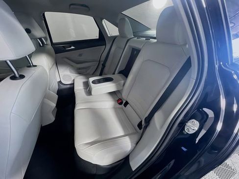 Used 2023 Volkswagen Jetta SE w/ Panoramic Sunroof Package image 27