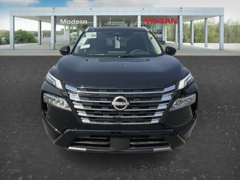 New 2026 Nissan Rogue Platinum image 8