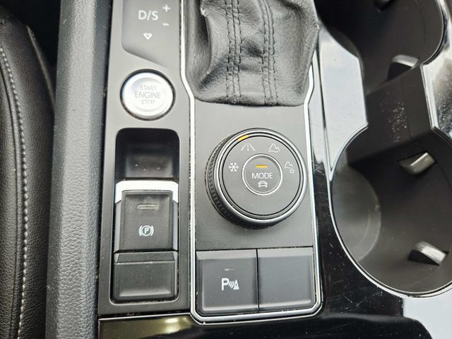 Used 2019 Volkswagen Atlas SEL AWD/4WD image 32