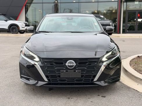 Used 2025 Nissan Altima 2.5 SV FWD image 7