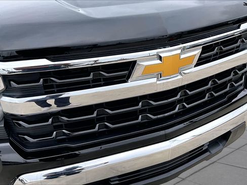 Used 2025 Chevrolet Silverado 1500 LT RWD image 30