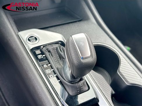Used 2025 Nissan Altima 2.5 SV FWD image 21