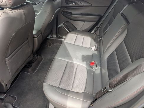 Used 2022 Chevrolet TrailBlazer RS w/ Sun and Liftgate Package FWD image 5