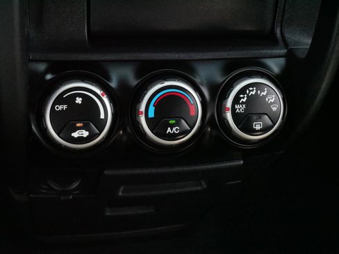 Used 2005 Honda CR-V EX image 23
