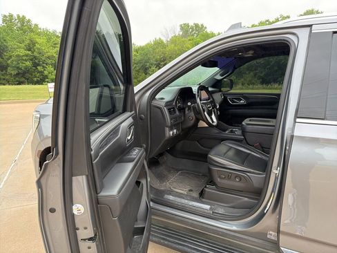 Used 2021 GMC Yukon SLT w/ SLT Premium Package RWD image 9