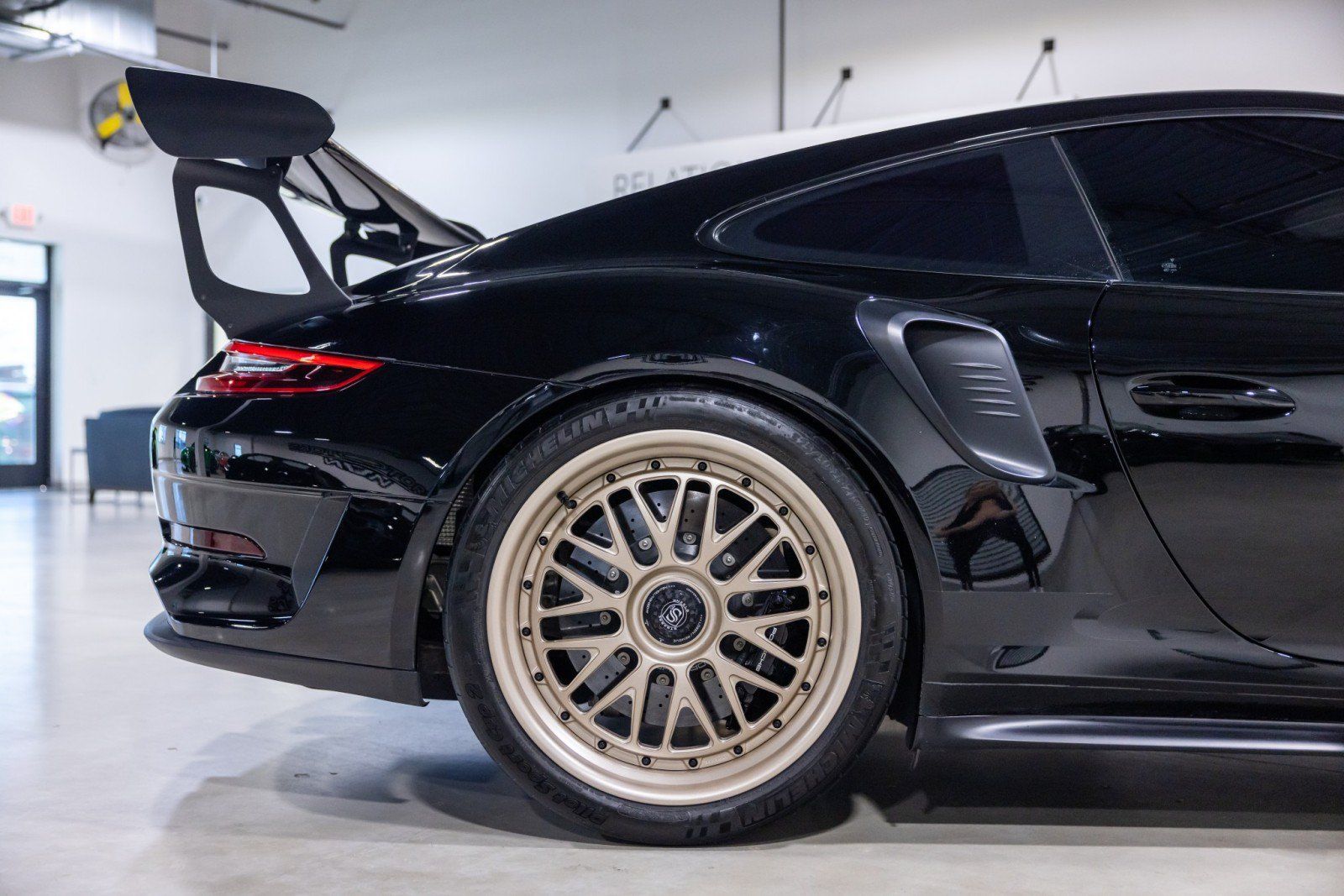 Used 2019 Porsche 911 GT3 RS RWD image 26