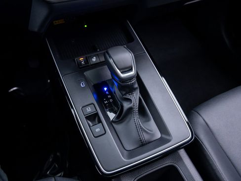 Used 2026 Toyota Corolla Cross XLE image 29