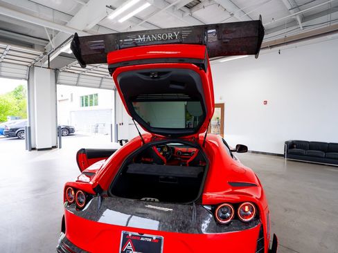 Used 2020 Ferrari 812 Superfast RWD image 94