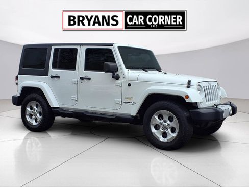 Used 2014 Jeep Wrangler Unlimited Sahara w/ Connectivity Group image 23