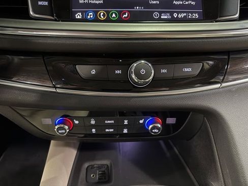 Used 2021 Buick Enclave Essence w/ Sound and Sites Package image 23