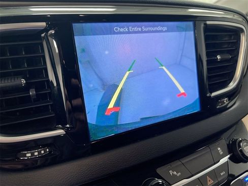 Used 2017 Chrysler Pacifica Touring-L Plus image 16