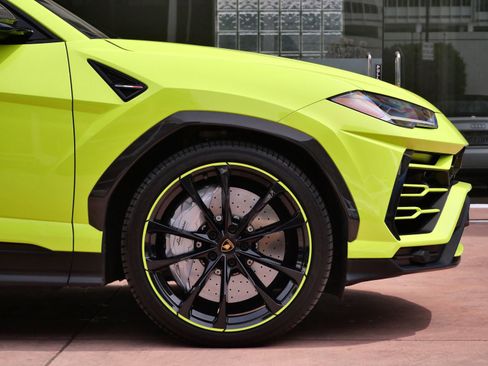 Used 2022 Lamborghini Urus image 9