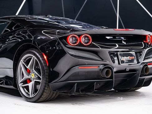 Used 2022 Ferrari F8 Tributo RWD image 24