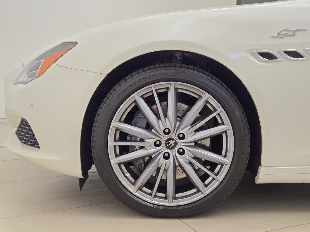 Used 2023 Maserati Quattroporte GT RWD image 13