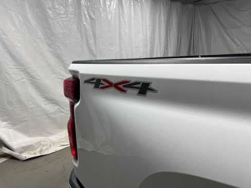 Used 2022 Chevrolet Silverado 2500 LT AWD/4WD image 18