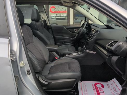 Used 2021 Subaru Forester Premium image 11