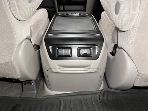 Used 2019 Toyota Sienna LE image 24