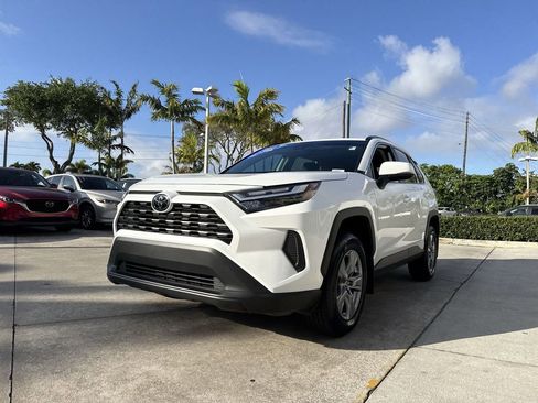 Used 2024 Toyota RAV4 XLE w/ Convenience Package image 32