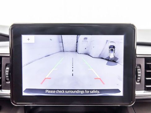 Used 2021 Ford Explorer XLT w/ Equipment Group 202A RWD image 14