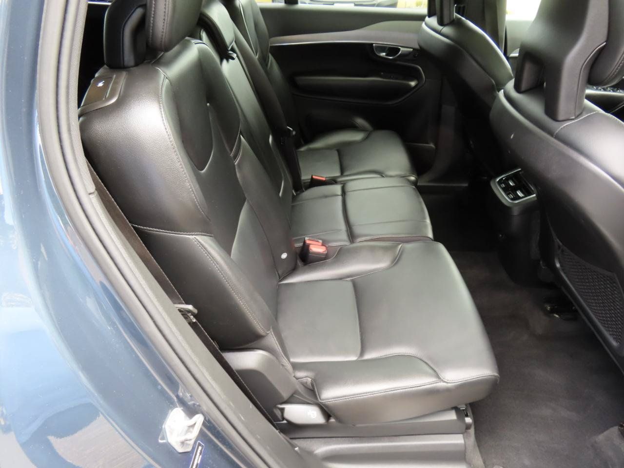 Used 2021 Volvo XC90 T5 Momentum w/ Climate Package AWD/4WD image 19
