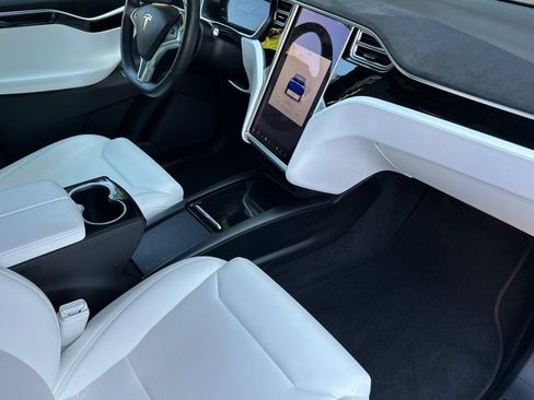 Used 2017 Tesla Model X 100D AWD/4WD image 16