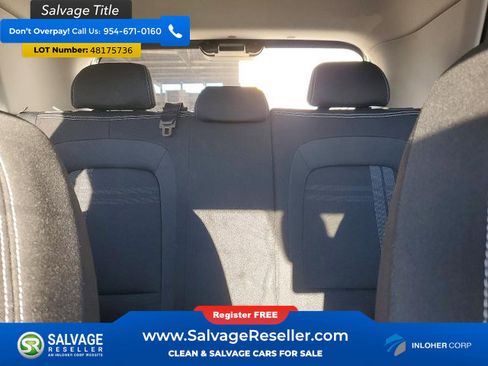 Used 2020 Hyundai Venue SEL w/ Convenience Package image 13