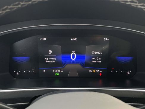 Certified 2023 Volkswagen Tiguan SE FWD image 22