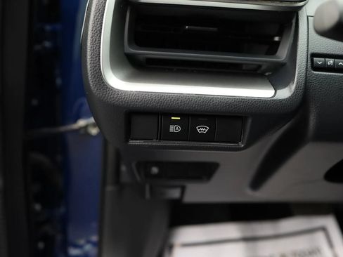 Used 2024 Toyota Prius LE FWD image 17