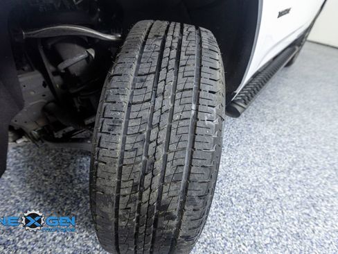 Used 2022 Chevrolet Tahoe Z71 w/ Luxury Package image 45