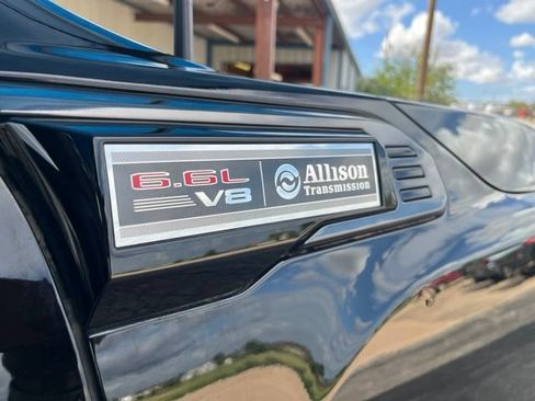 Used 2024 GMC Sierra 2500 AT4 w/ AT4 Premium Plus Package AWD/4WD image 3